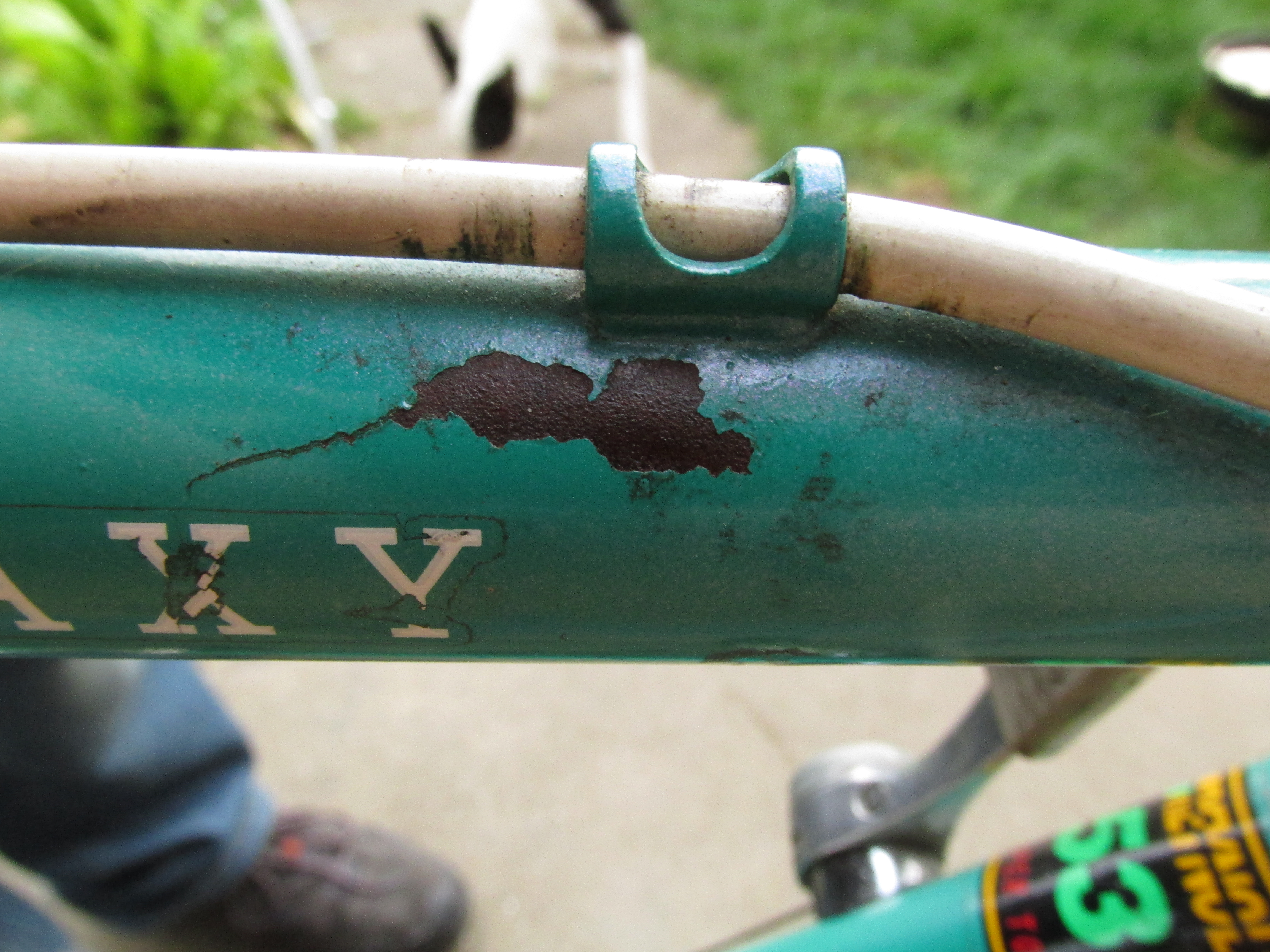 Chipped paint on the top tube
